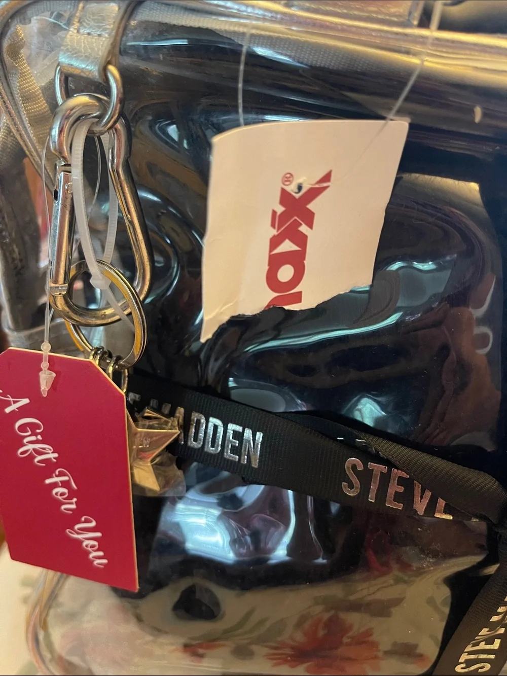 Steve Madden 5 Piece Set - Cosmetic Bag, Key Chain, Tumbler, Hat & Gloves
